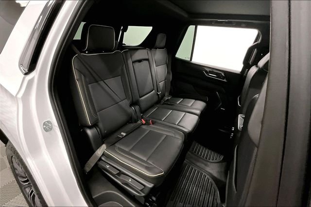 Used 2025 Summit White GMC Elevation image 26