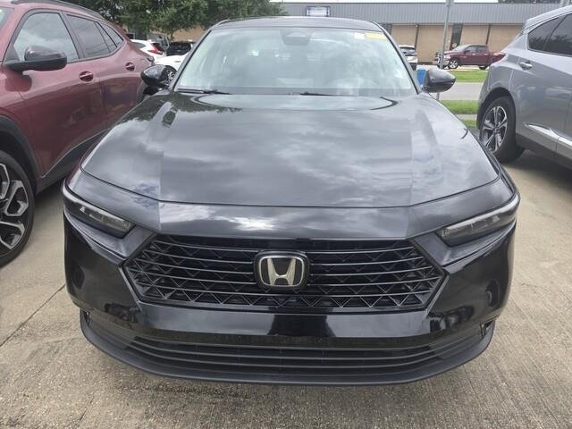 Used 2023 Crystal Black Pearl Honda EX image 6