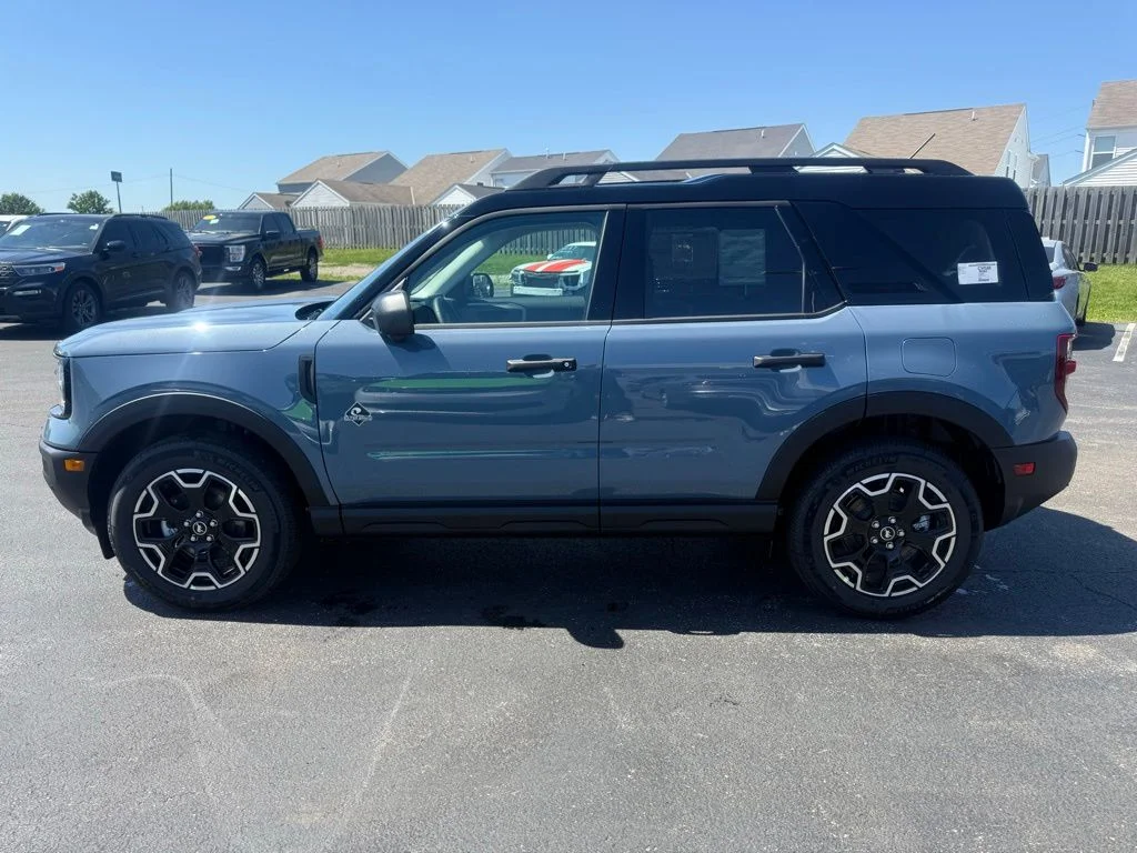 New 2026 Azure Gray Metallic Tri-Coat Ford Outer Banks® image 6