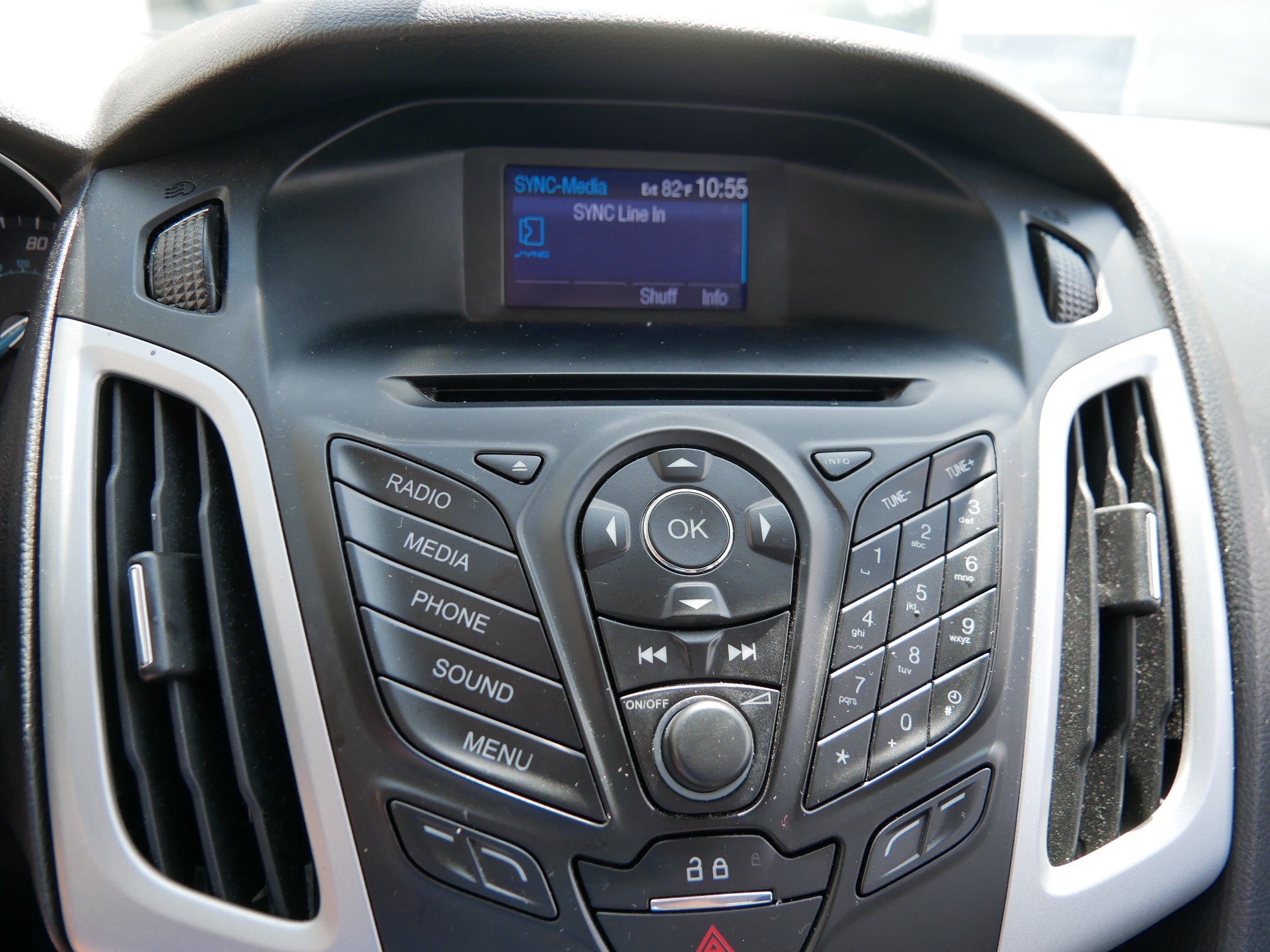 Used 2013 Gray Ford SE image 21