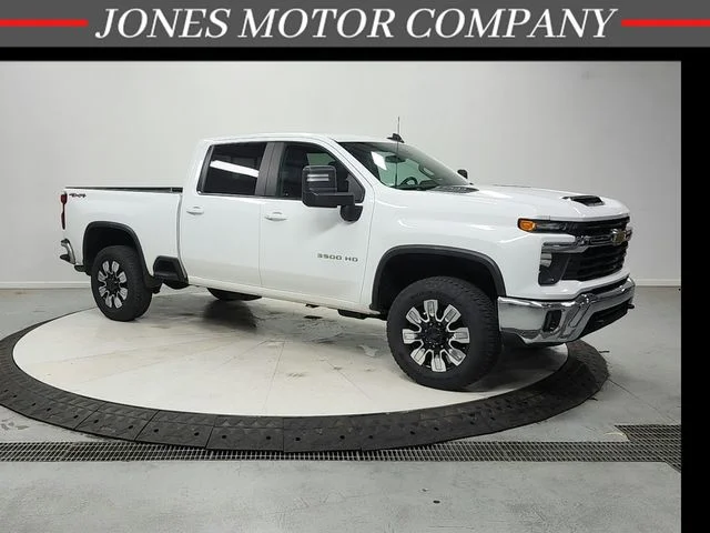Used 2024 White Chevrolet LT image 1