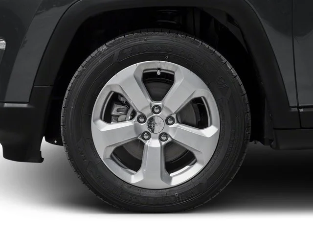 Used 2017 White Clearcoat Jeep Latitude image 14