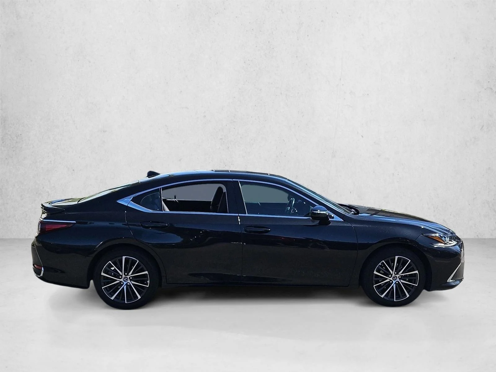 Certified Used 2025 Caviar Lexus ES 300h image 4