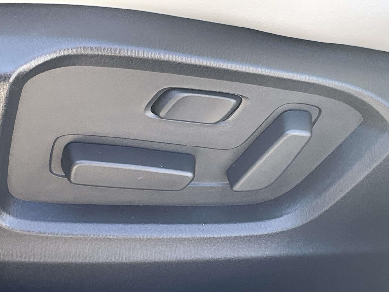 2025 Mazda CX-5 S Preferred package - Photo 19