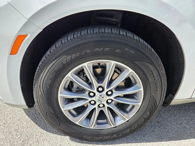 Used 2024 White Buick Essence image 7