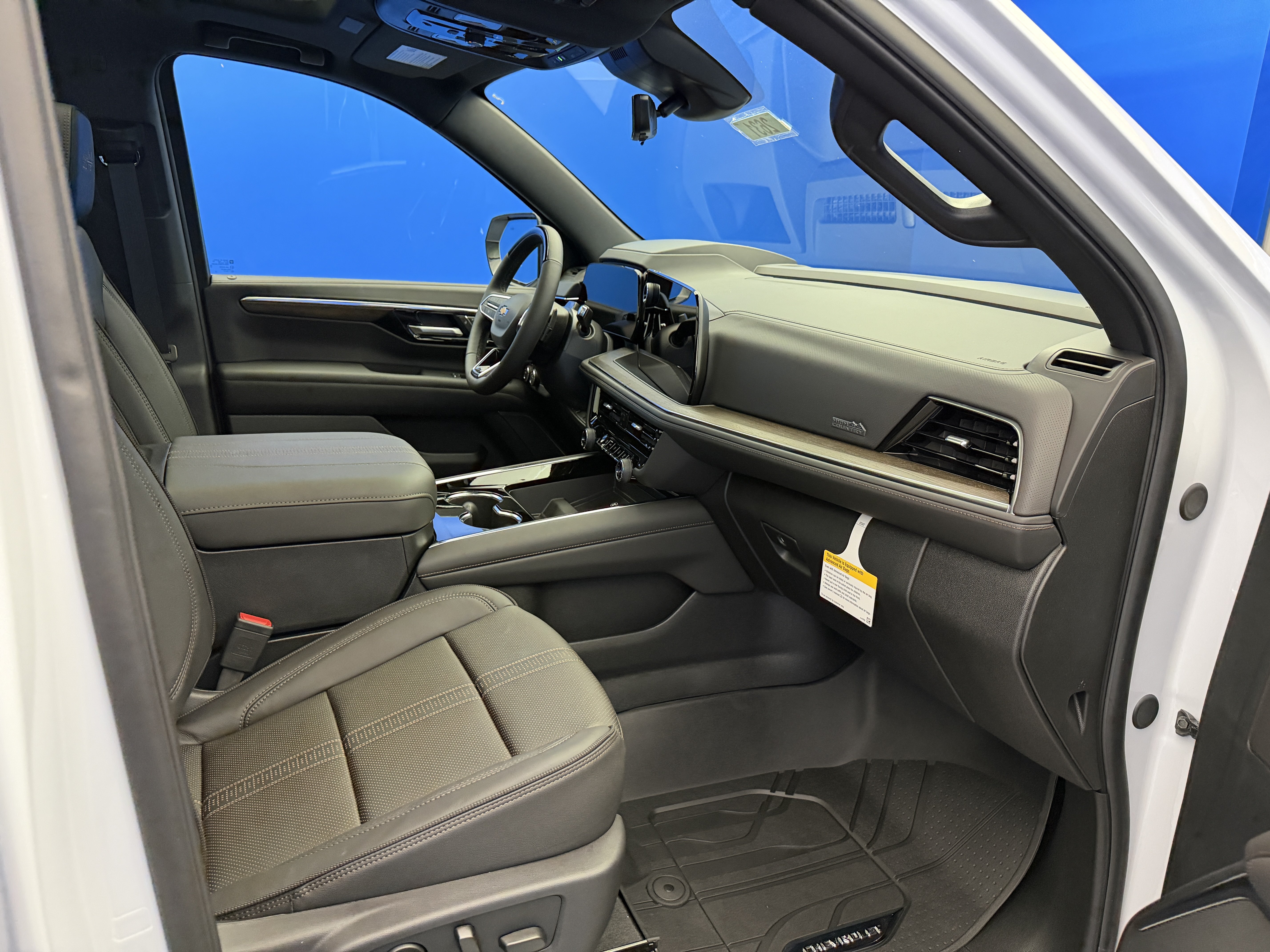 2026 Chevrolet Suburban High Country - Photo 30