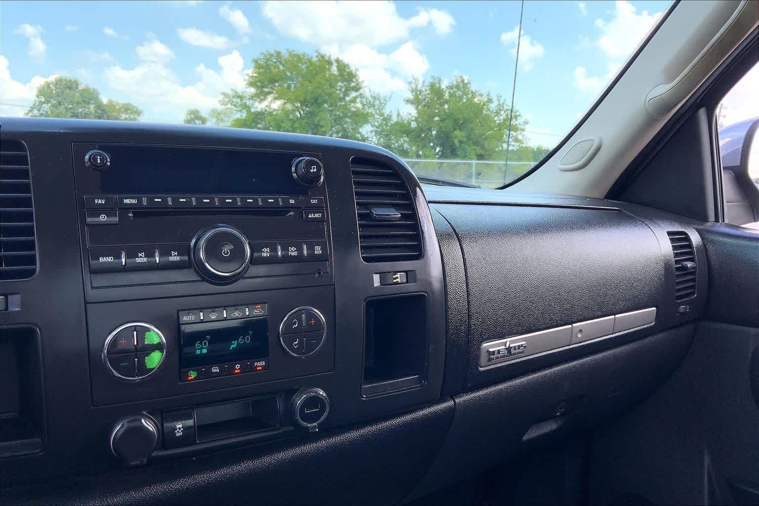 Used 2013 Graystone Metallic Chevrolet LT image 33