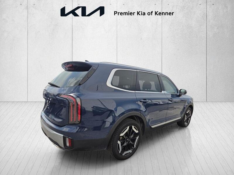 Used 2024 Black Kia EX image 4