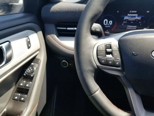 New 2026 Space White Metallic Ford Active image 25