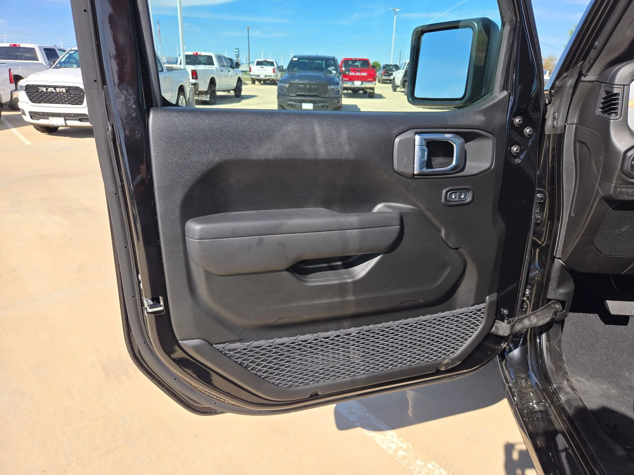 New 2026 Black Clear-Coat Exterior Paint Jeep Sport image 12