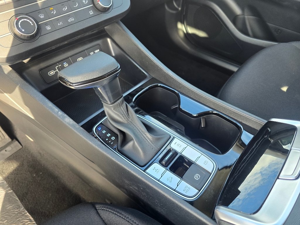 New 2026 Shimmering Silver Hyundai SE image 19