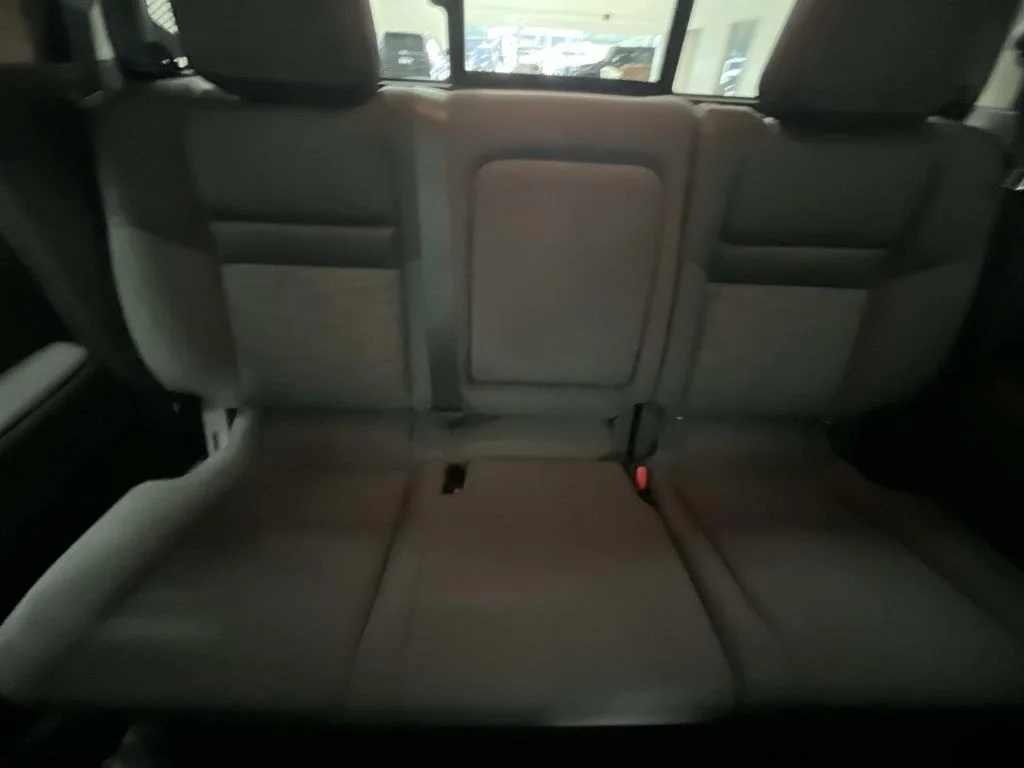 Used 2024 Super Black Nissan SV Crew Cab Hardbody Package image 31