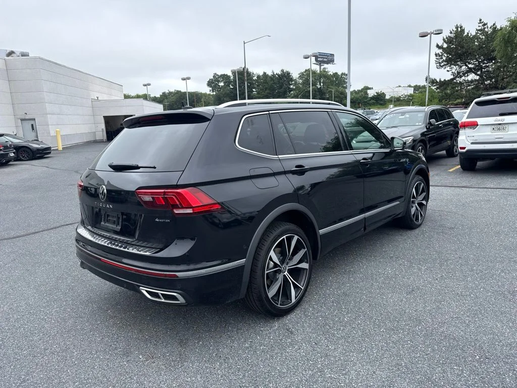 Certified Used 2023 Deep Black Pearl Volkswagen 2.0T SEL R-Line image 27