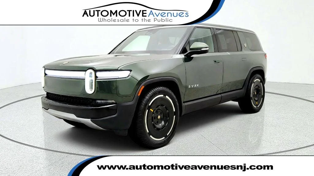 2025 Rivian R1S