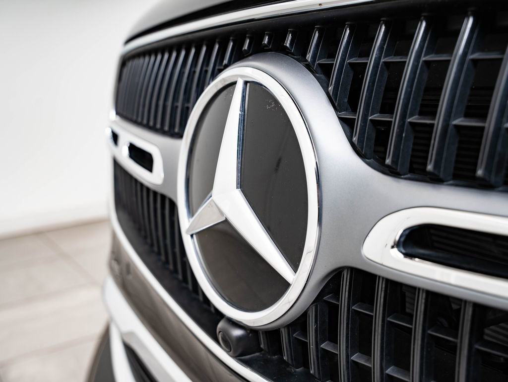 Certified Used 2025 Black Mercedes-Benz GLC 300 image 3