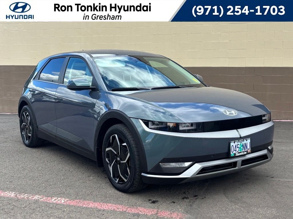 Used 2023 Digital Teal Hyundai SEL image 1