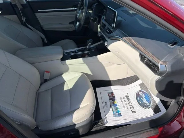 Used 2019 Red Nissan 2.0 Edition ONE image 32
