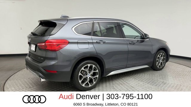 Used 2020 Gray BMW xDrive28i image 2