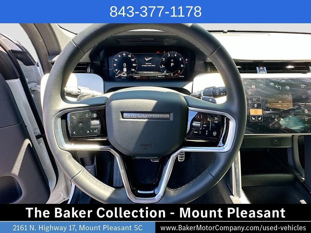 Used 2024 White Land Rover SE image 11