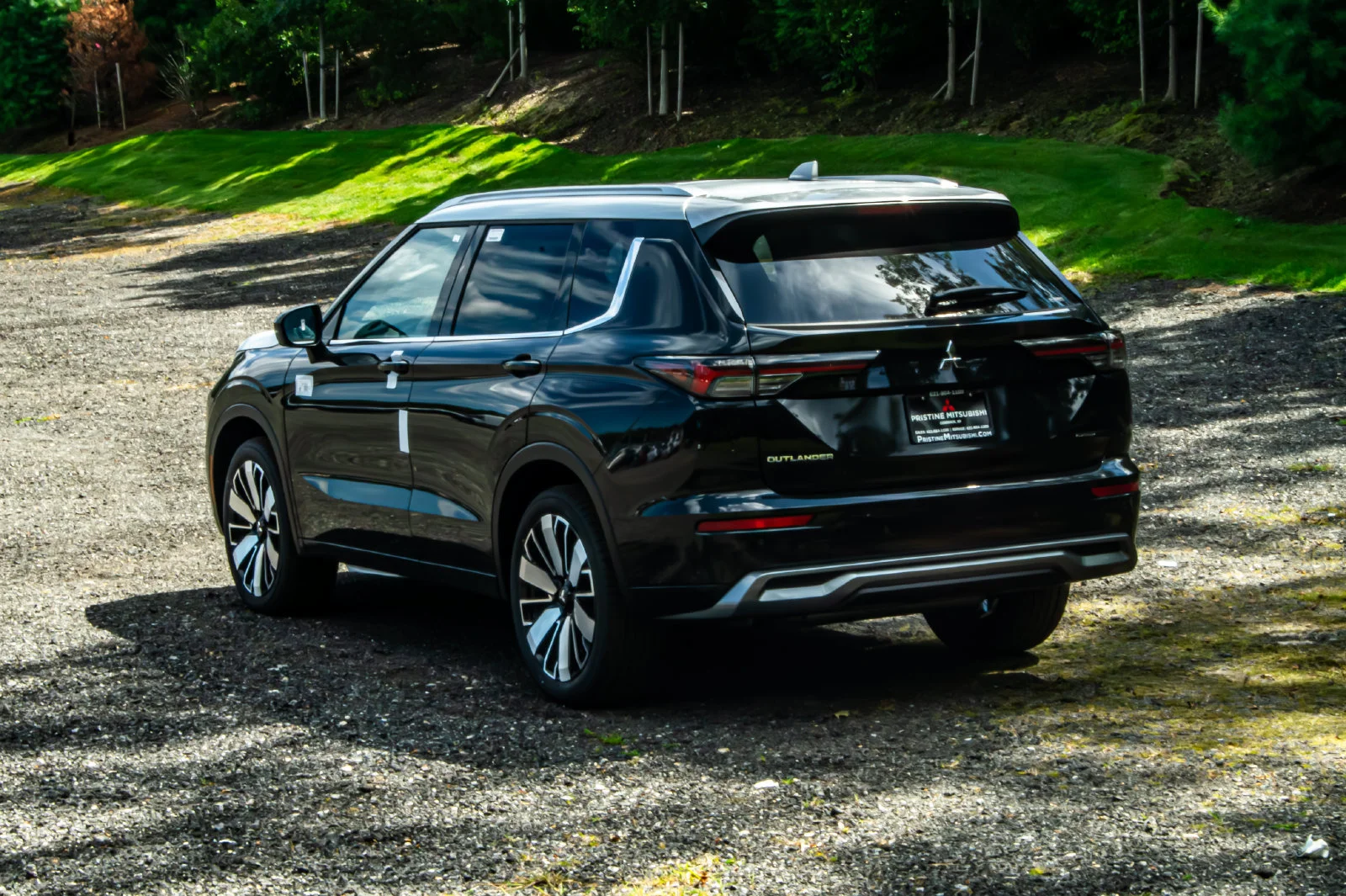 2025 Mitsubishi Outlander SEL Platinum Edition - Photo 6