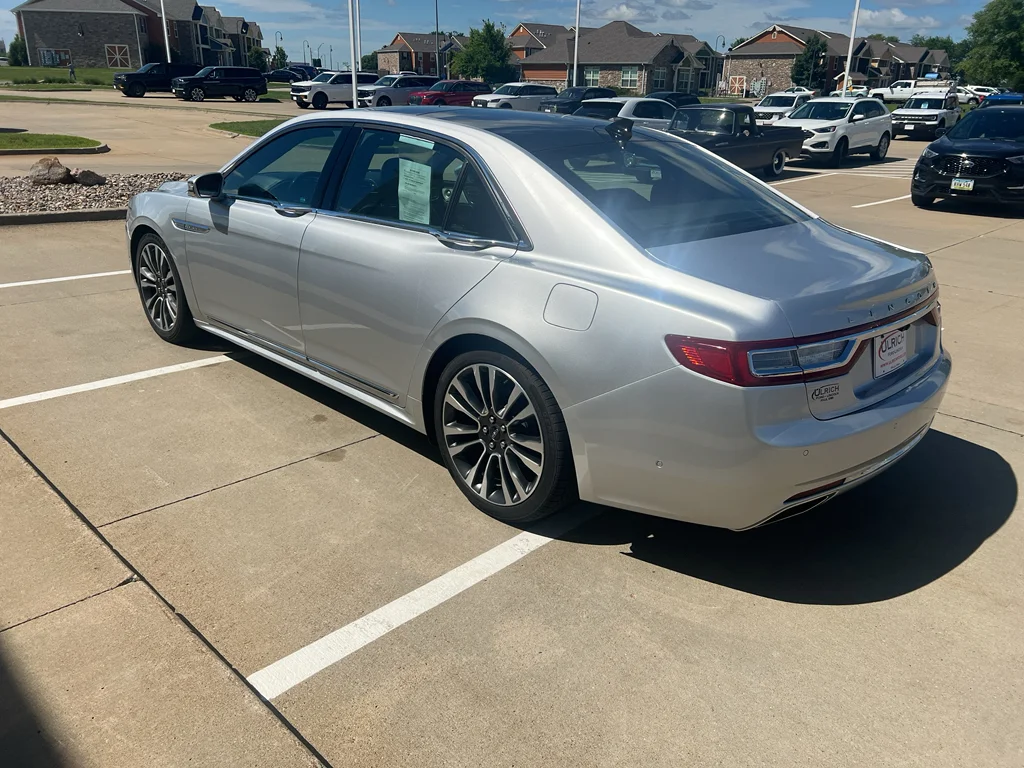 Used 2018 Ingot Silver Metallic Lincoln Reserve image 6