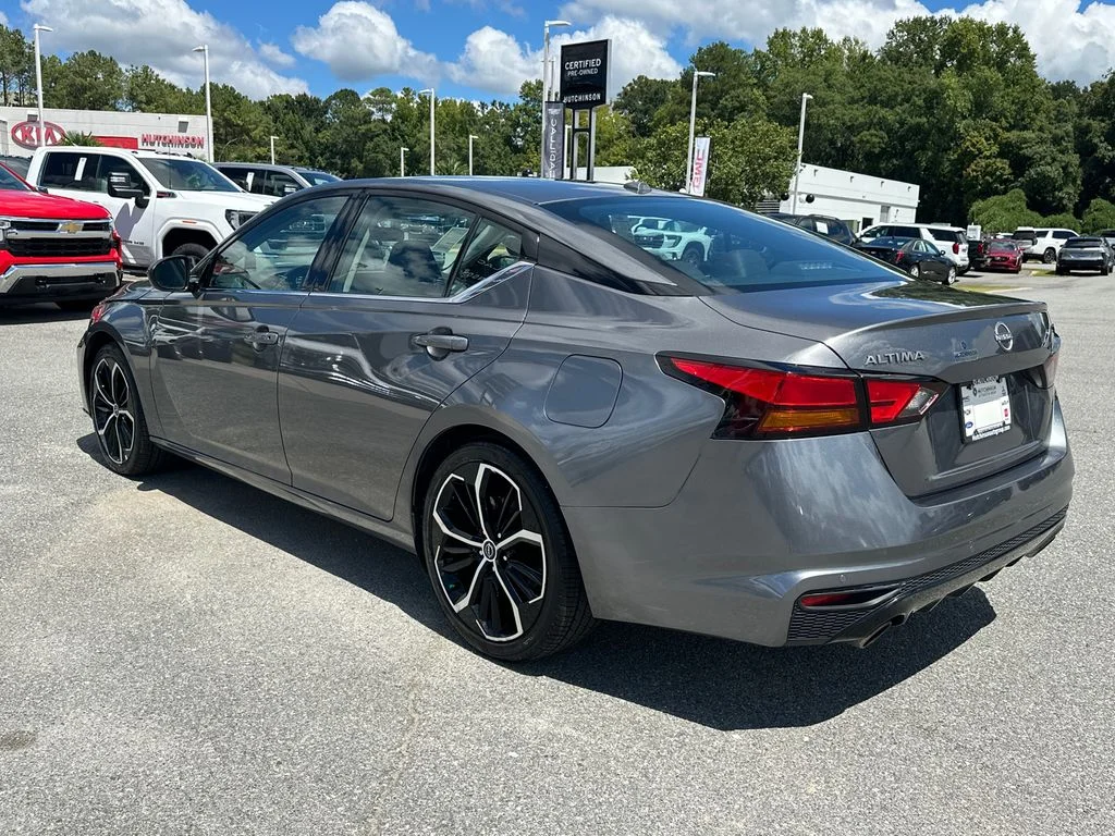 Used 2025 Gray Nissan 2.5 SR image 5