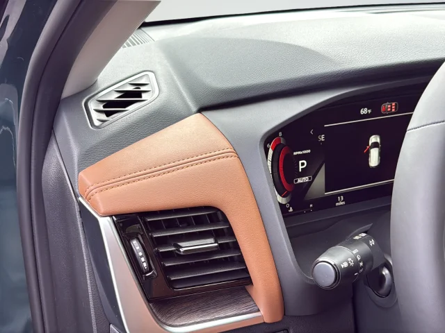 New 2026 Obsidian Green Pearl Nissan Platinum image 31