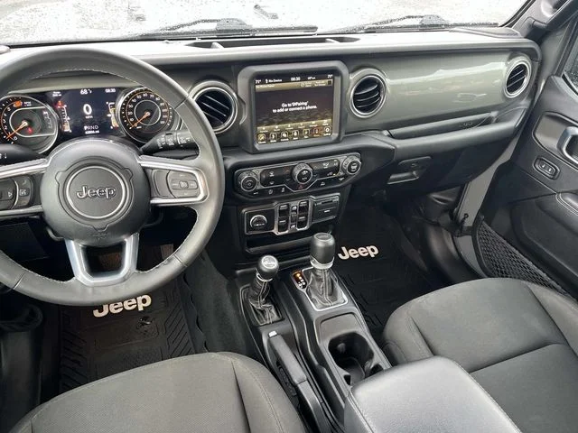 Used 2023 Gray Jeep Sahara image 13