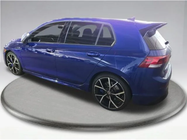 Used 2024 Blue Volkswagen 2.0T image 9