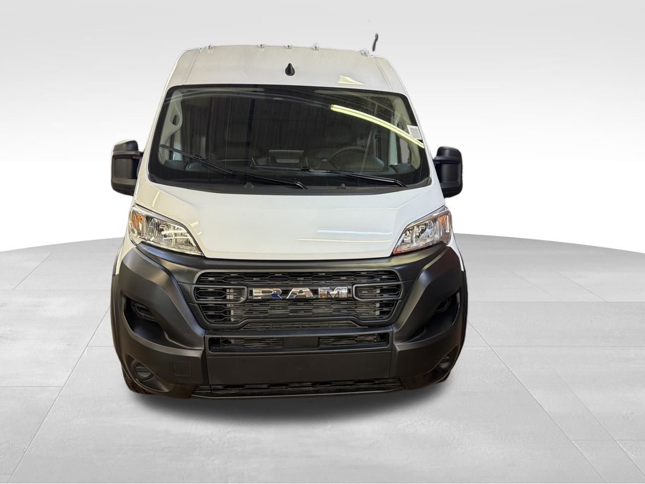 New 2026 Bright White Clear-Coat Exterior Paint RAM High Roof image 9