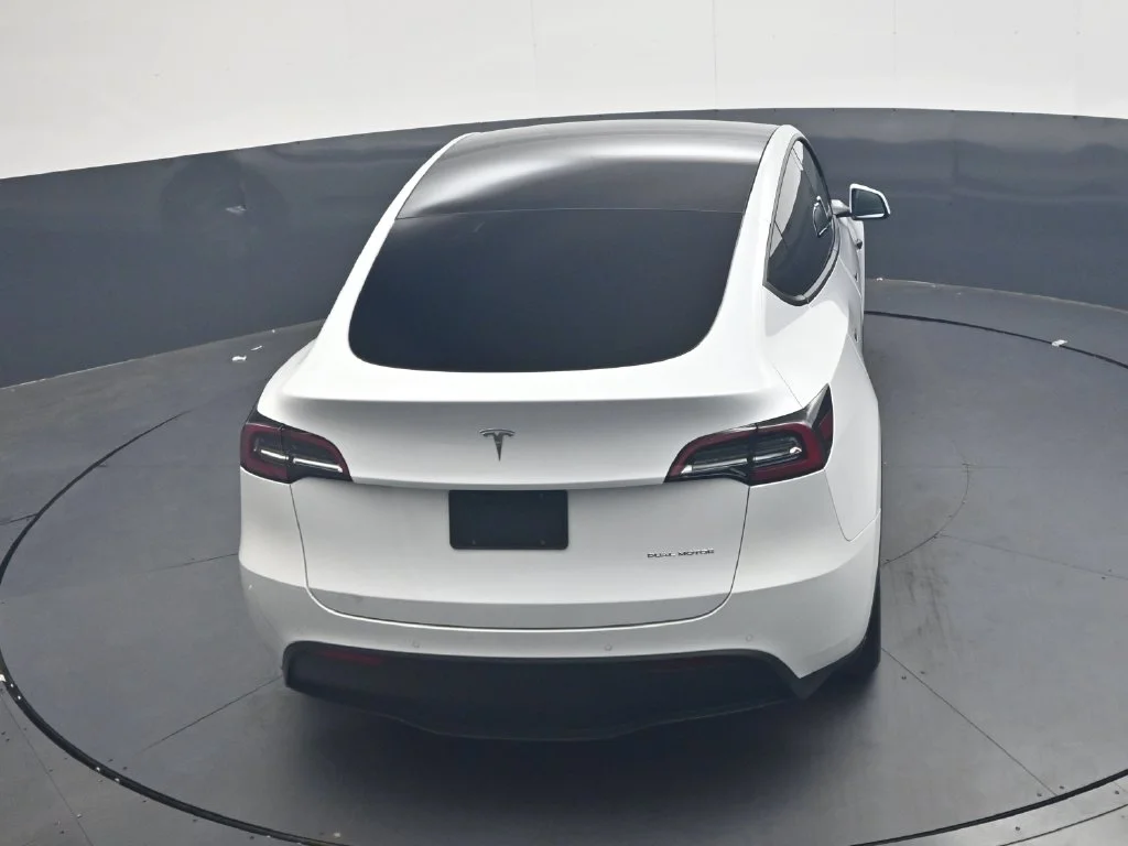 Used 2022  Tesla Long Range image 20