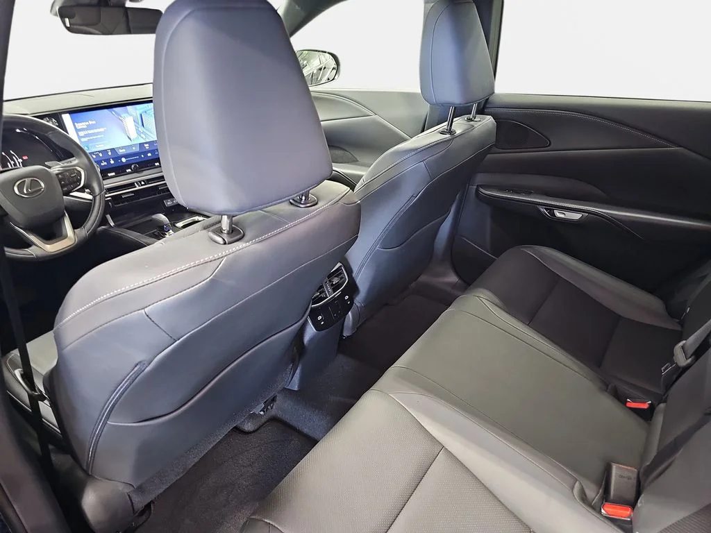 Certified Used 2024  Lexus 350 Premium image 13