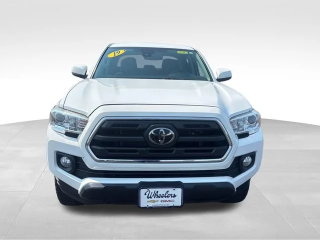 Used 2019 White Toyota SR5 V6 image 10