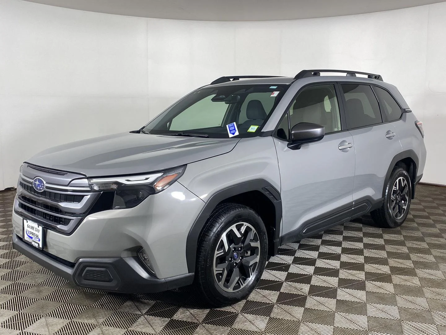 Used 2025 River Rock Pearl Subaru Premium image 11