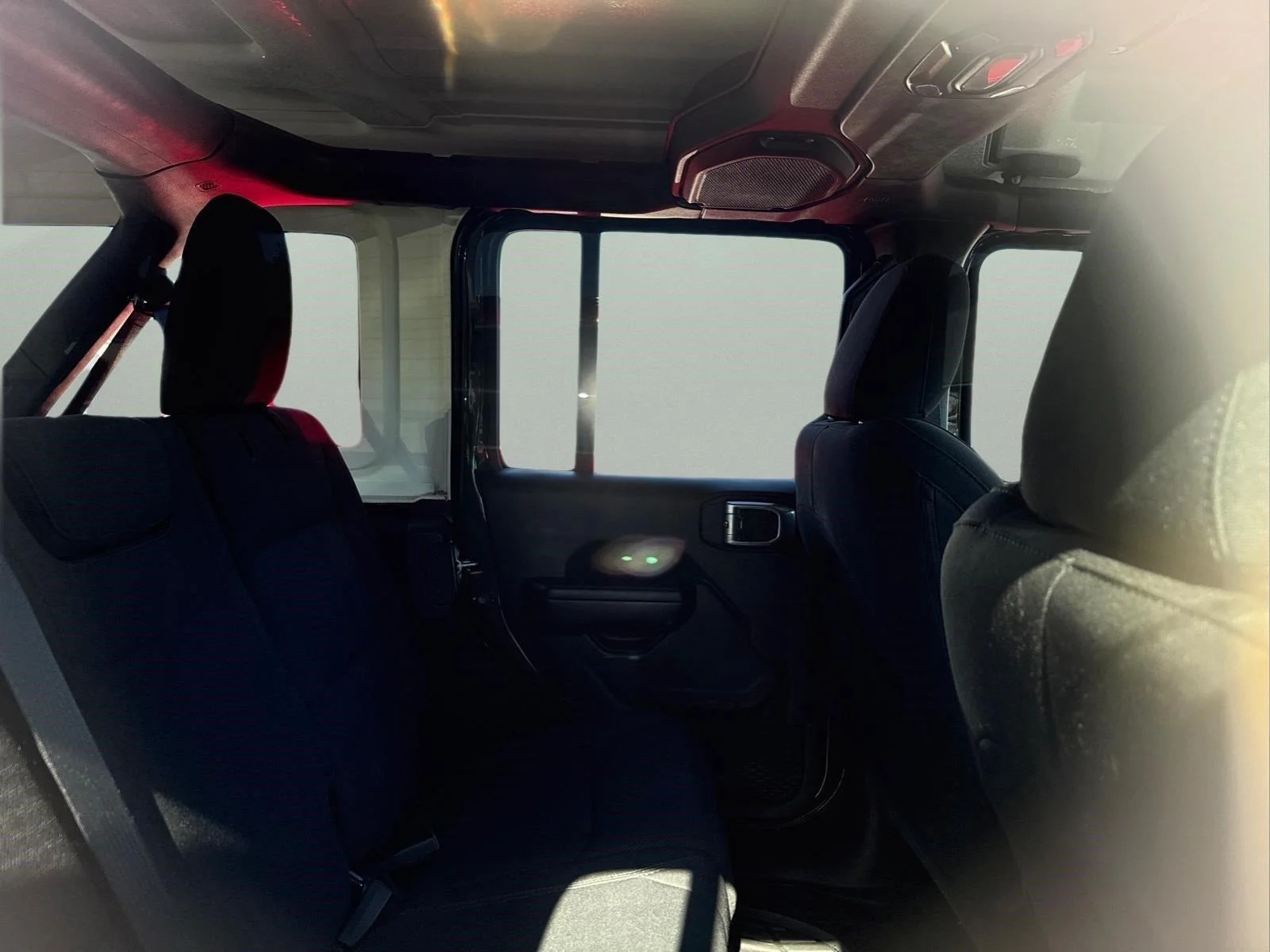 Used 2021 -SELECT- JEEP SPORT image 17