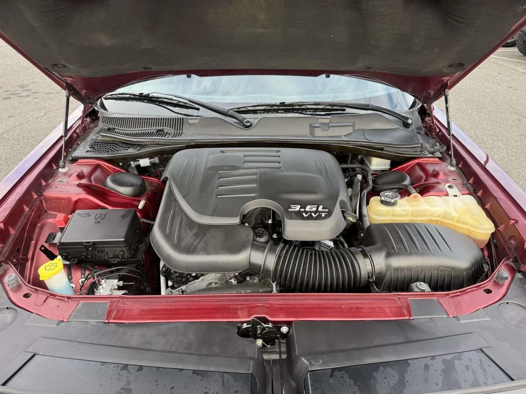 Used 2019 Red Dodge SXT image 12