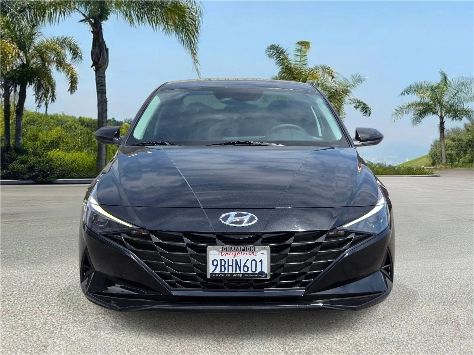 Used 2022 Phantom Black Hyundai SEL IVT image 3