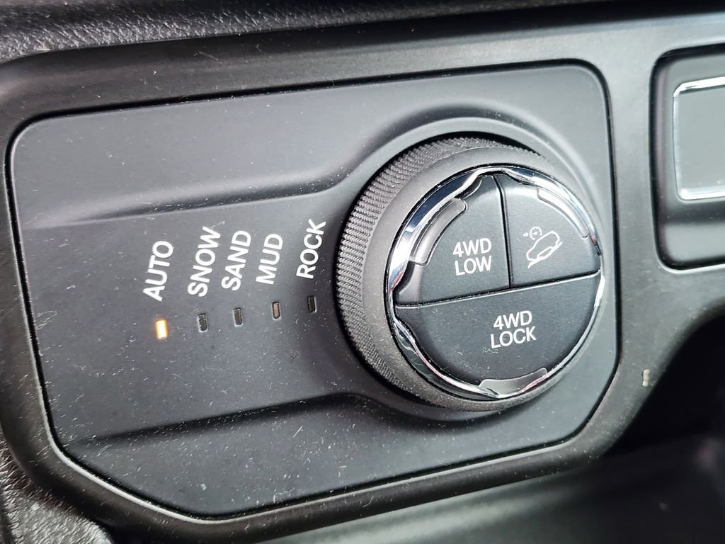Used 2021 Red Jeep Trailhawk image 32