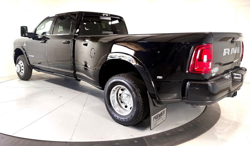 New 2026 Diamond Black Crystal Pearl-Coat Exterior Paint RAM Limited image 5