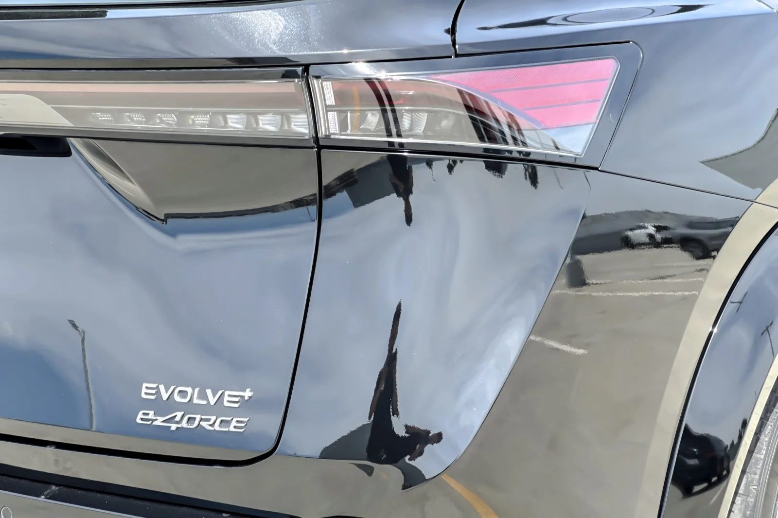 Used 2024 Black Diamond Pearl Nissan EVOLVE+ image 27
