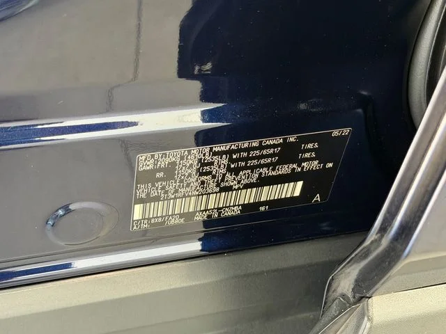 Used 2022  Toyota XLE image 16