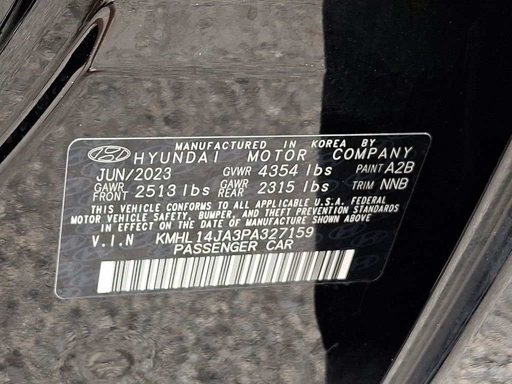 Used 2023 Black Hyundai SEL image 27