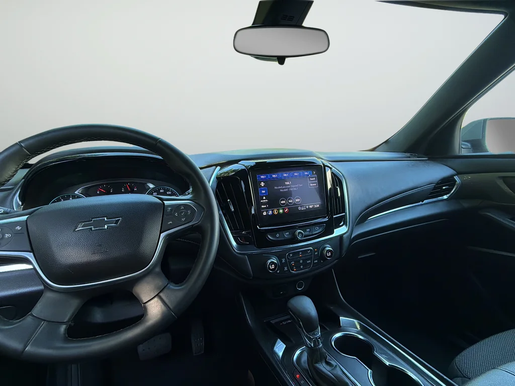 Used 2023 Gray Chevrolet LT image 11