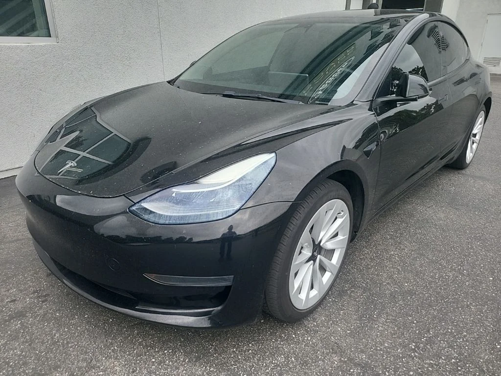 2023 Tesla Model 3 -'s photo