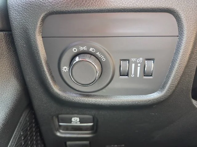 Certified Used 2025 White Jeep Altitude X image 21
