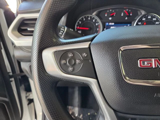Used 2021 White GMC SLE image 30