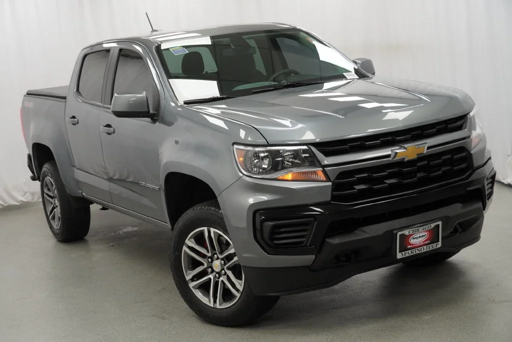 Used 2022 Gray Chevrolet Work Truck image 12