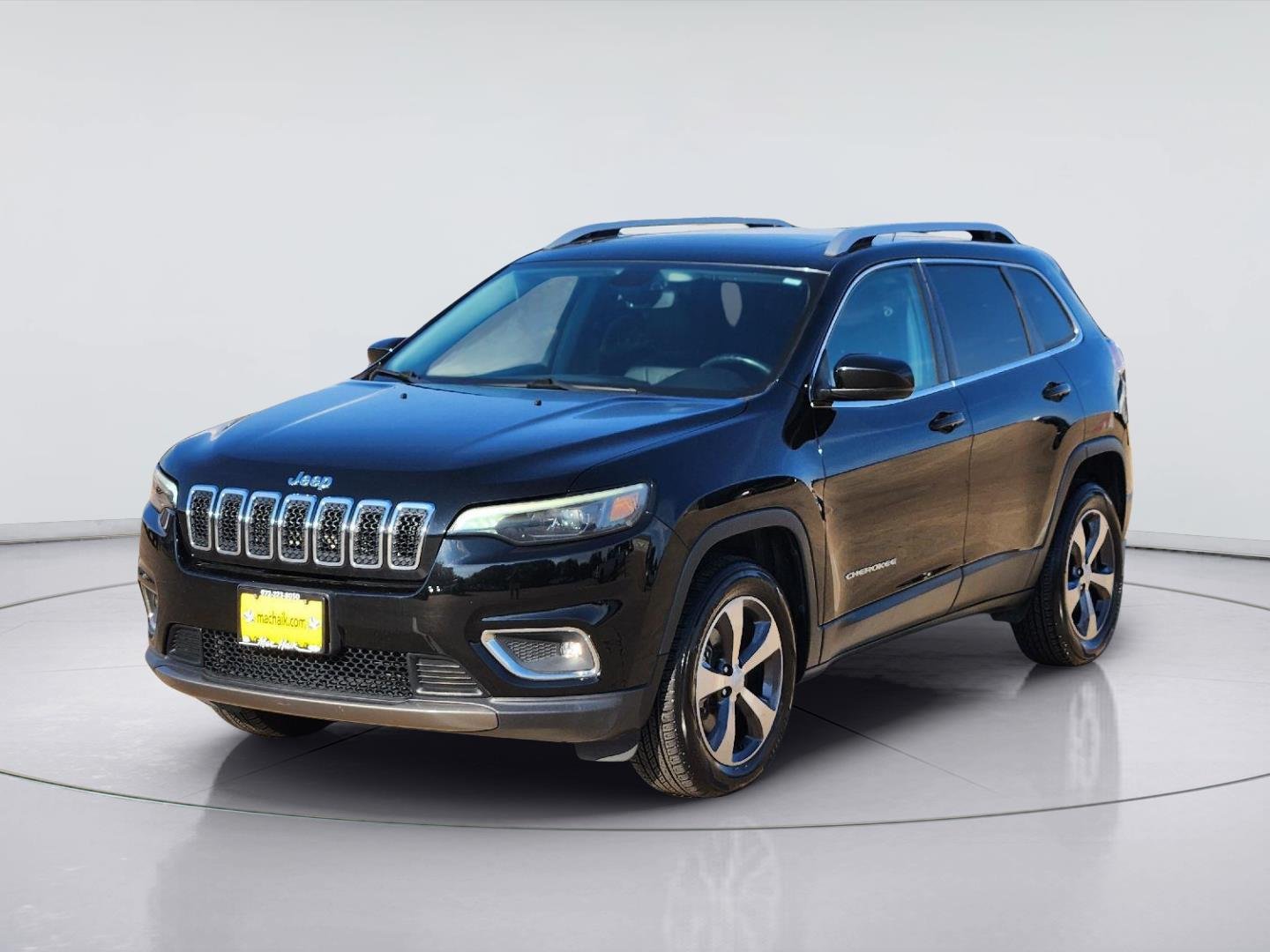 Used 2019 Diamond Black Crystal Pearlcoat Jeep Limited image 3