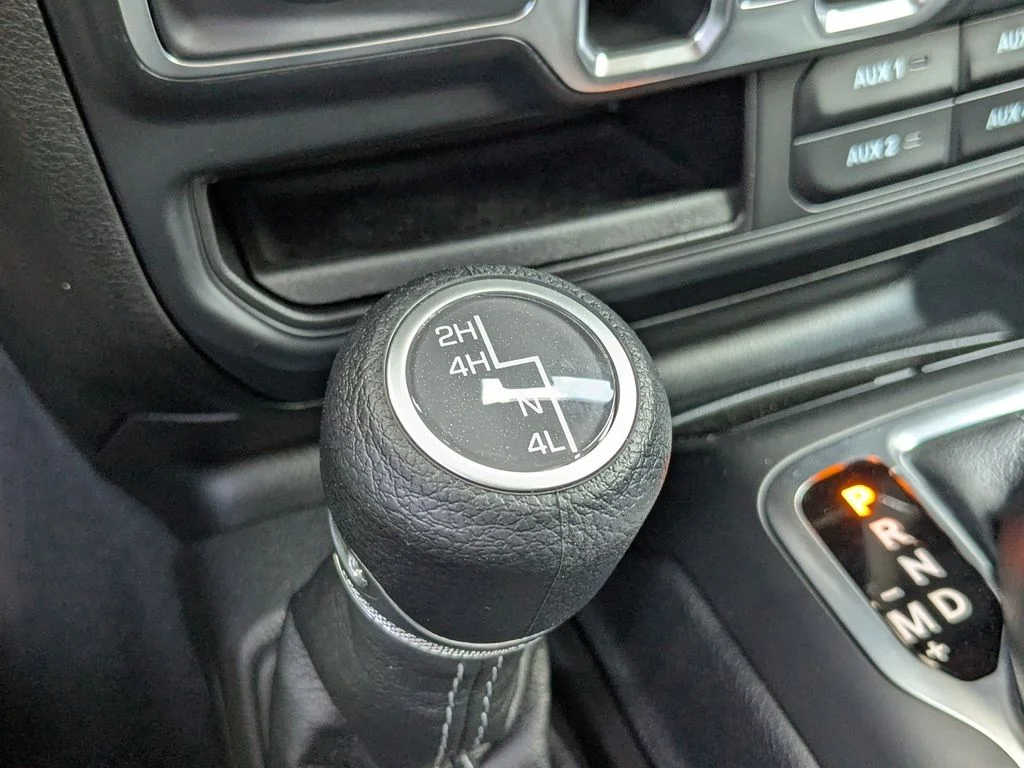 Used 2024 Black Jeep Sport S image 30