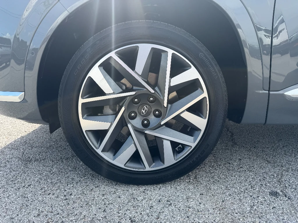 Used 2022 Hampton Grey Hyundai Ultimate Calligraphy image 23